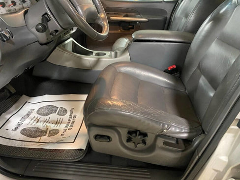 Used 2002 Ford Explorer Sport Trac 4x4 image 10