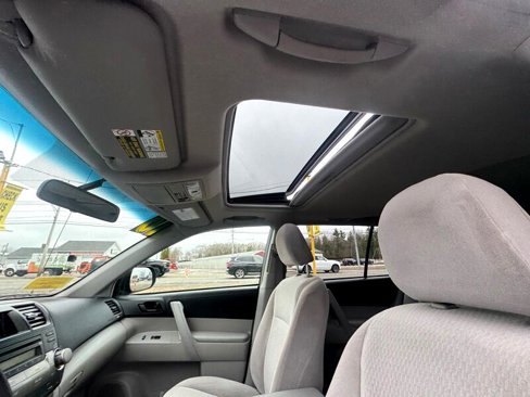 Used 2010 Toyota Highlander 4WD image 14