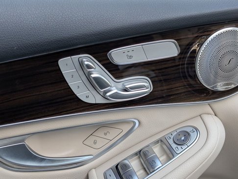 Used 2021 Mercedes-Benz GLC 300 image 25