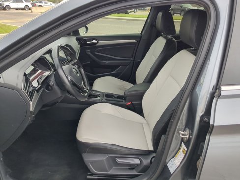 Used 2019 Volkswagen Jetta R-Line image 17
