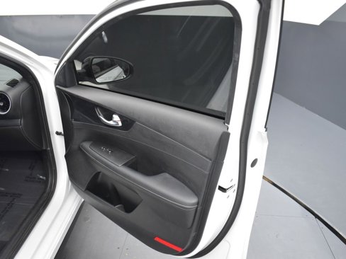 Used 2023 Kia Forte GT-Line image 7