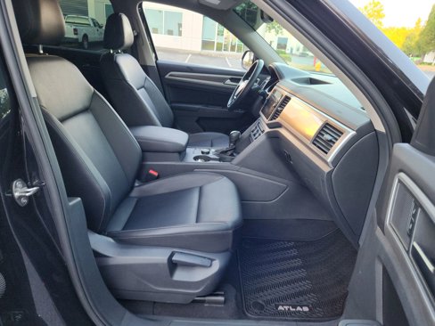 Used 2018 Volkswagen Atlas SE image 17