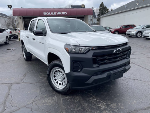 Used 2023 Chevrolet Colorado W/T image 1