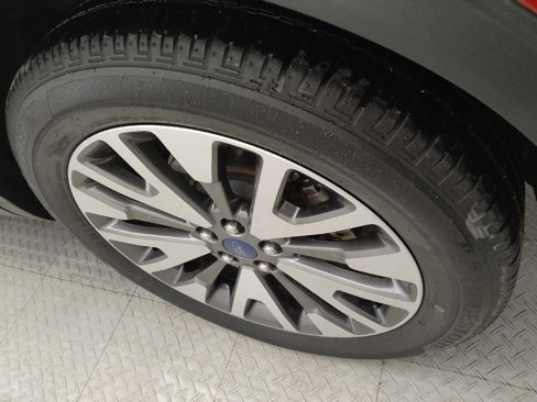 Used 2020 Ford Escape Titanium image 31