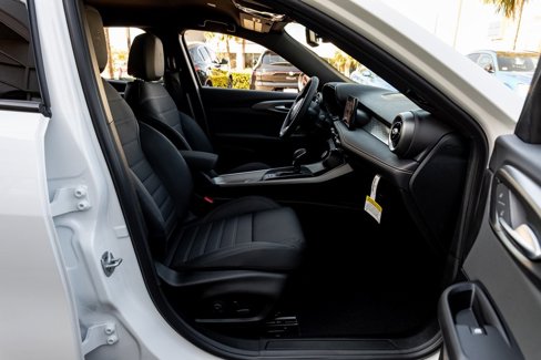 New 2025 Alfa Romeo Tonale w/ Premium Package image 21