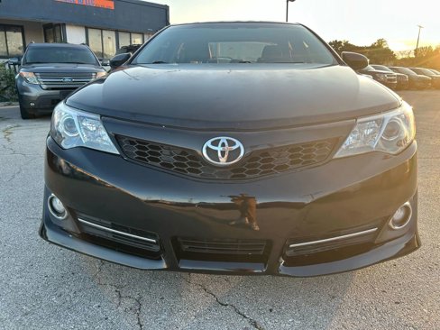Used 2012 Toyota Camry SE image 8