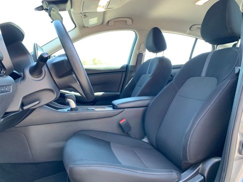Used 2024 Nissan Sentra SV image 24