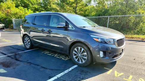 Used 2018 Kia Sedona SX image 2
