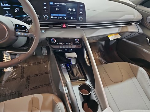 New 2025 Hyundai Elantra Sport image 19
