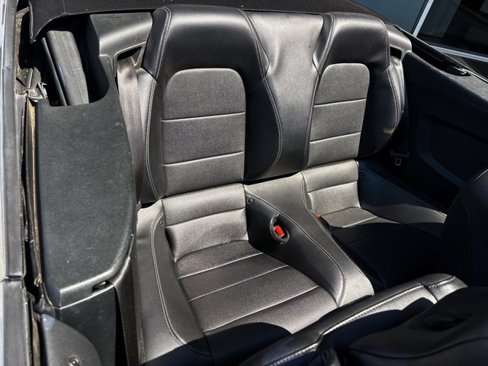 Used 2023 Ford Mustang Premium image 9