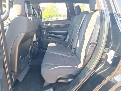 Used 2019 Jeep Grand Cherokee Laredo image 15