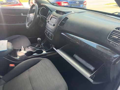 Used 2015 Kia Sorento LX image 27