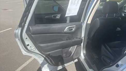 Used 2018 Nissan Pathfinder SL image 18