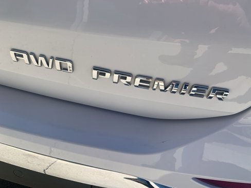 Used 2021 Chevrolet Equinox Premier image 10