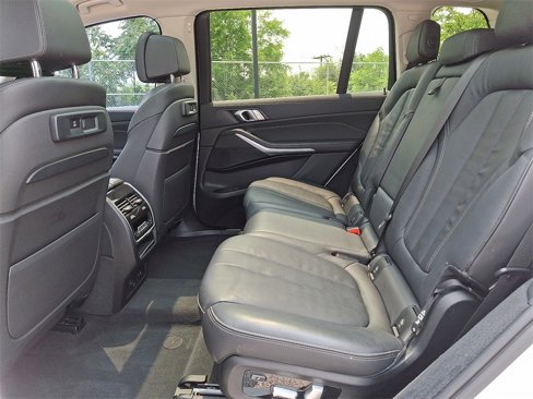 Used 2022 BMW X7 xDrive40i w/ Premium Package image 14