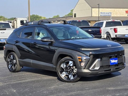 Used 2024 Hyundai Kona SEL w/ Convenience Package image 2