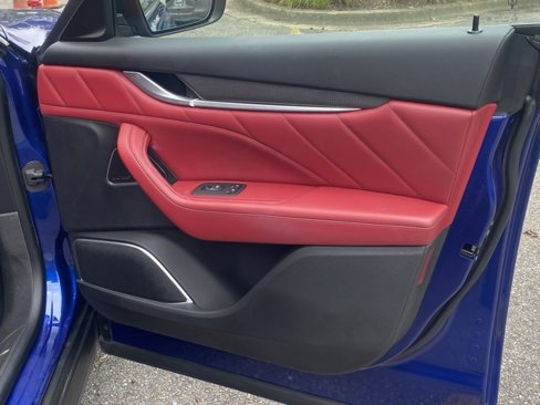 Used 2019 Maserati Levante GTS image 37