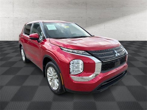 Used 2022 Mitsubishi Outlander ES image 1