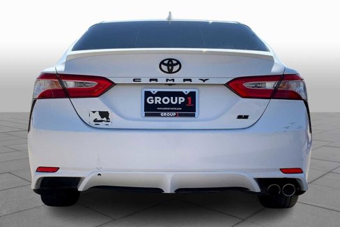 Used 2020 Toyota Camry SE image 4