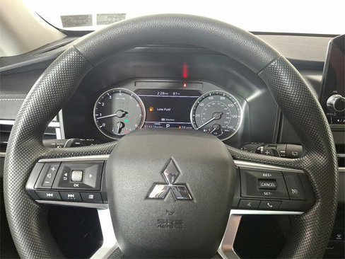 Used 2024 Mitsubishi Outlander ES image 20