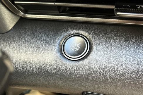 Certified 2025 Hyundai Elantra Sport image 22