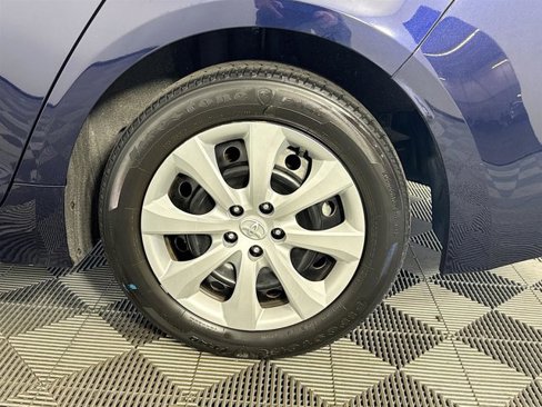 Used 2022 Toyota Corolla LE image 29