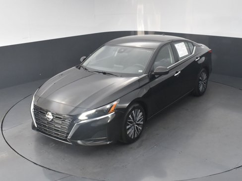 Used 2024 Nissan Altima 2.5 SV image 17
