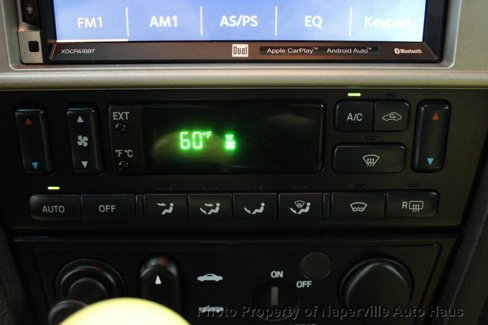 Used 2002 Ford Thunderbird image 26