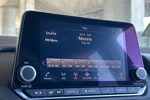 Used 2023 Nissan Rogue SV image 20