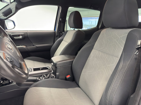 Used 2020 Toyota Tacoma TRD Off-Road image 15