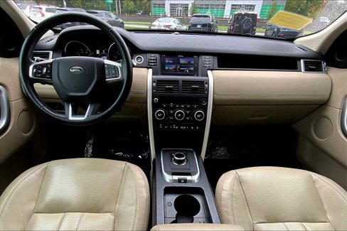 Used 2017 Land Rover Discovery Sport HSE image 14