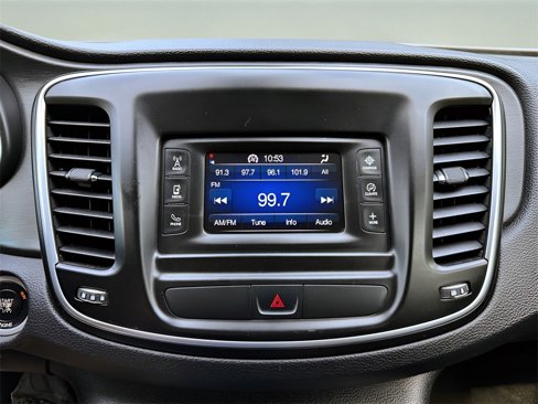 Used 2016 Chrysler 200 Limited image 16
