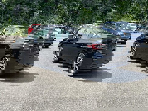 Used 2022 Subaru Legacy image 3