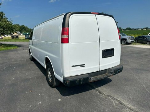 Used 2014 Chevrolet Express 3500 Extended image 3