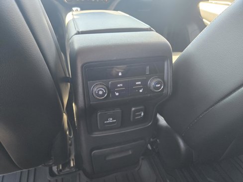 Used 2019 GMC Acadia Denali w/ Technology Package image 10