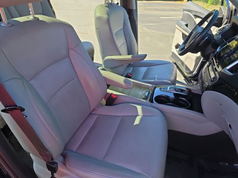 Used 2017 Honda Pilot Elite image 10