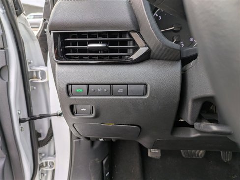 Used 2025 Nissan Sentra SV image 16