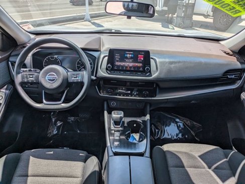 Used 2021 Nissan Rogue SV image 15