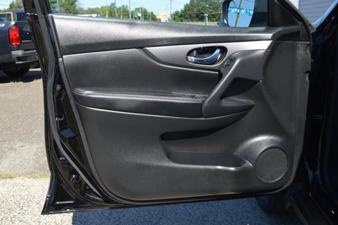 Used 2016 Nissan Rogue S image 26