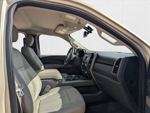 Used 2018 Ford Expedition Max XLT w/ Cargo Package image 16