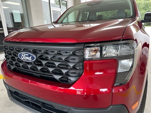 New 2025 Ford Maverick XLT image 2