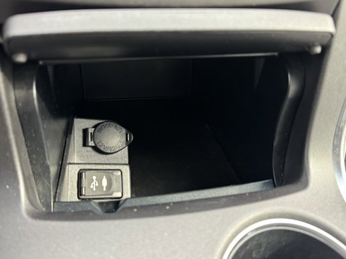 Used 2016 Toyota Camry XLE image 11