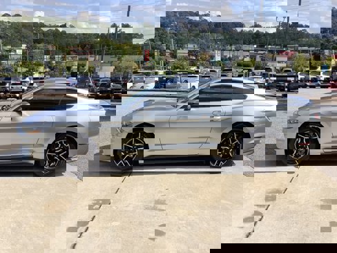 Used 2020 Ford Mustang Premium image 5