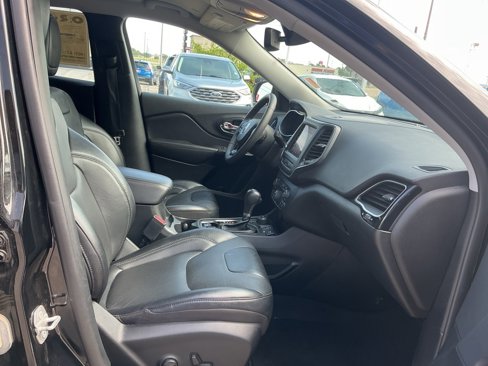 Used 2023 Jeep Cherokee Altitude Lux image 11