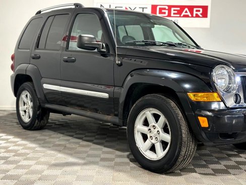 Used 2006 Jeep Liberty Limited image 2