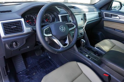 Used 2021 Volkswagen Atlas Cross Sport SE image 13