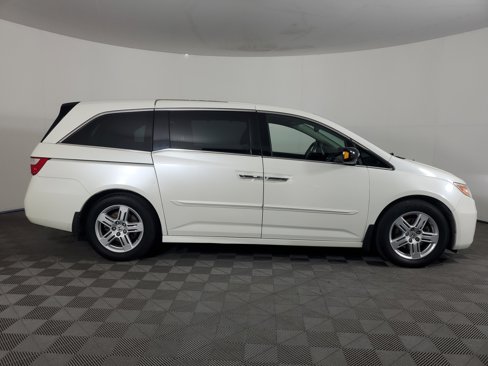 Used 2013 Honda Odyssey Touring Elite image 3