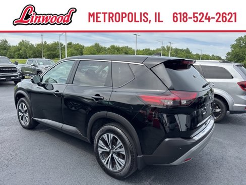 Used 2023 Nissan Rogue SV image 3