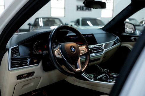 Used 2021 BMW X7 xDrive40i w/ Premium Package image 2