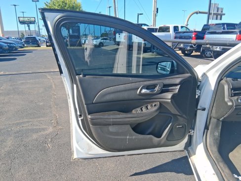 Used 2015 Chevrolet Malibu LT image 17